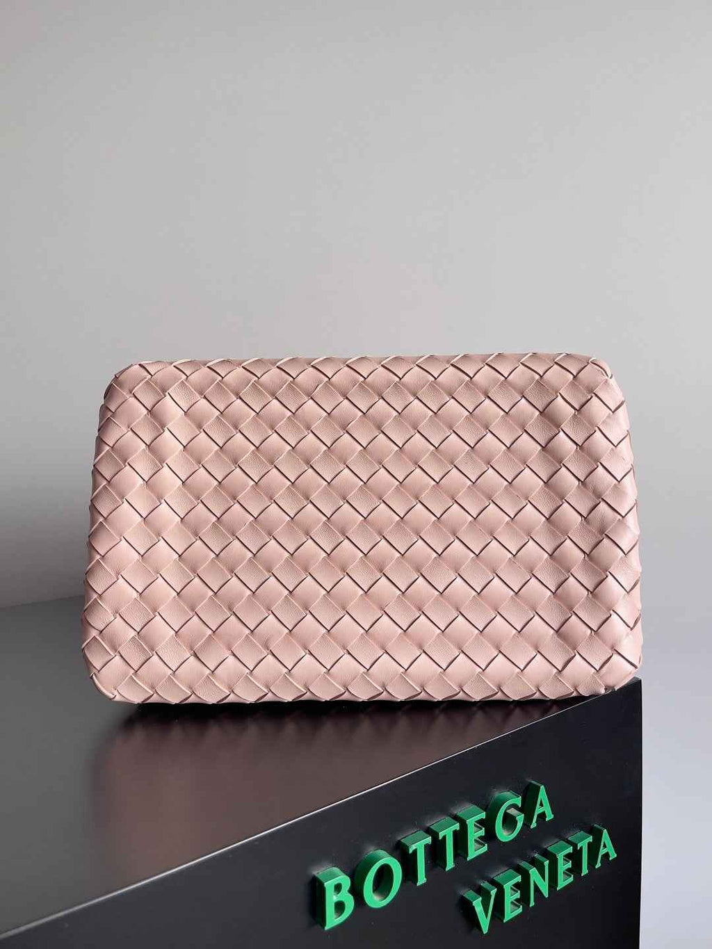 Bottega Veneta Parachute Large 796571 – Pink Calfskin Leather Hobo Bag