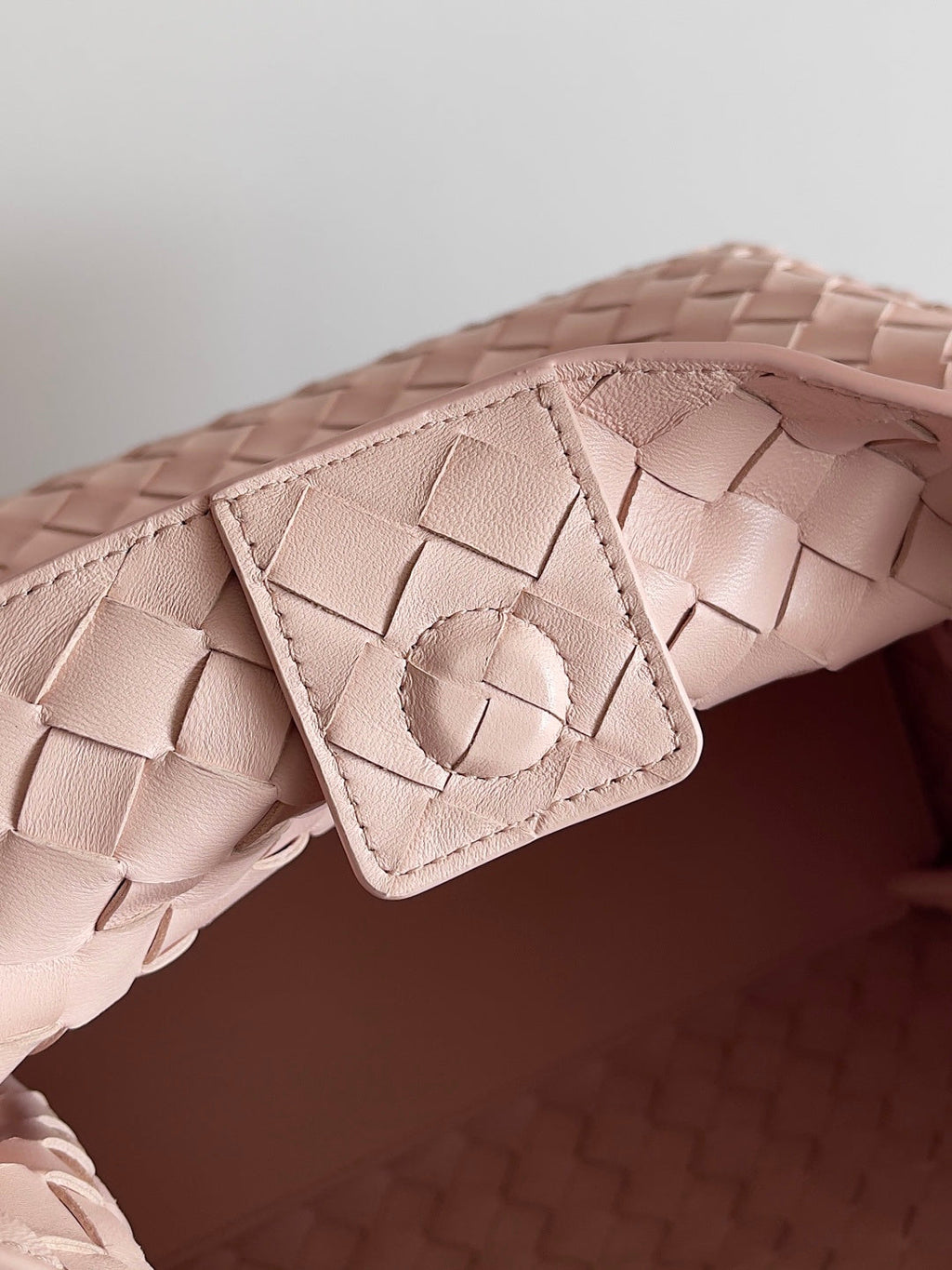 Bottega Veneta Parachute Large 796571 – Pink Calfskin Leather Hobo Bag