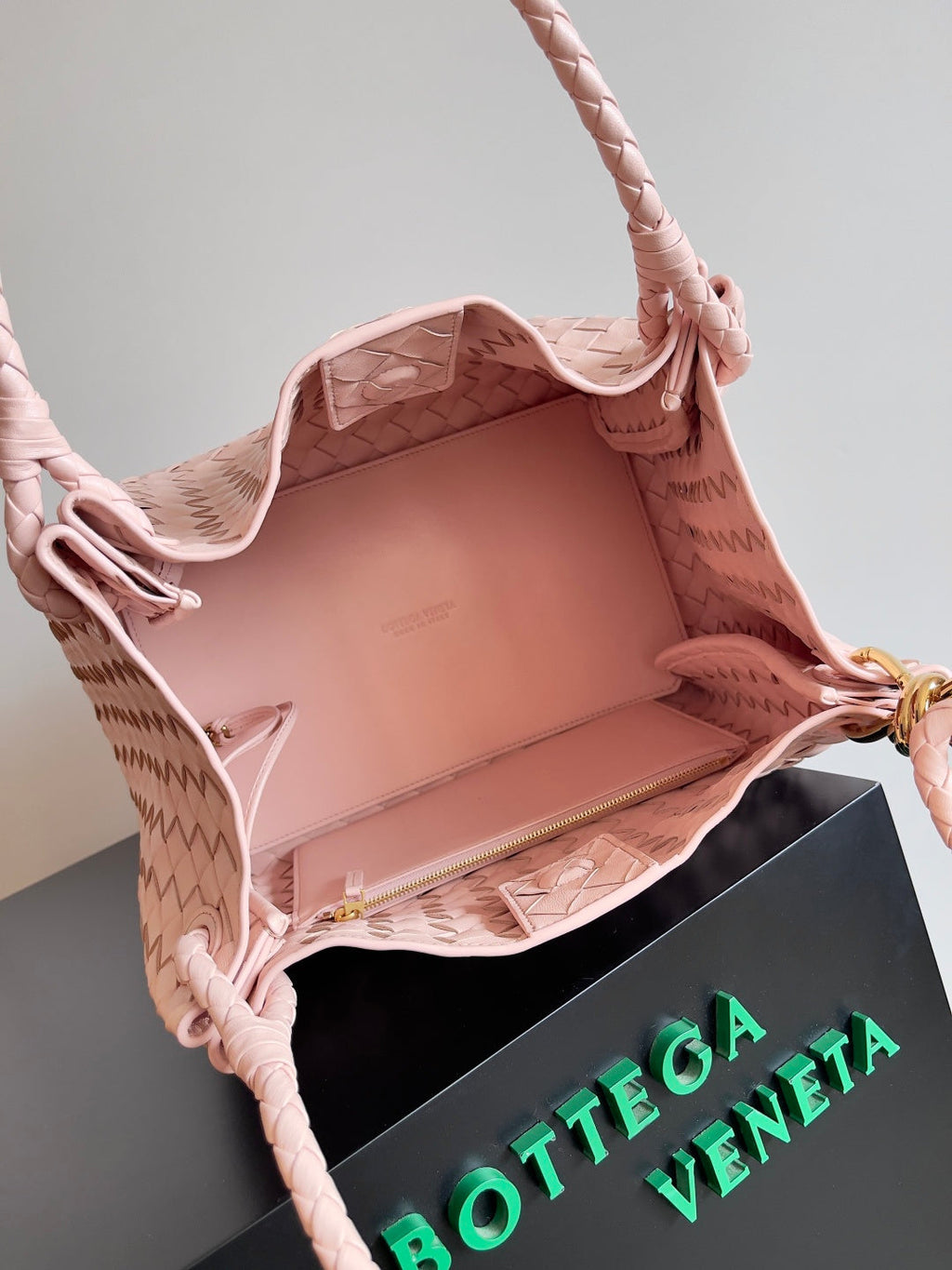 Bottega Veneta Parachute Large 796571 – Pink Calfskin Leather Hobo Bag