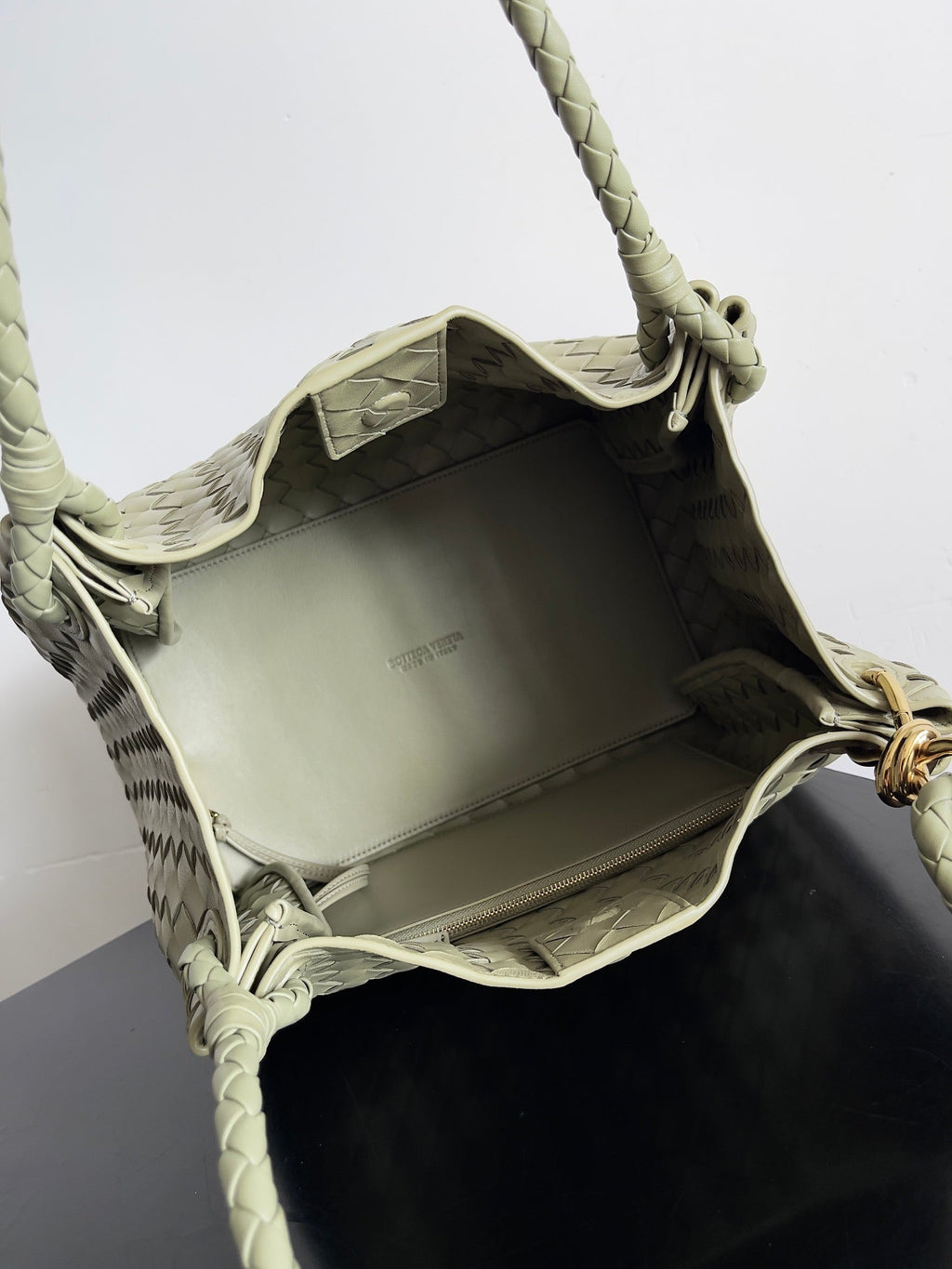Bottega Veneta Parachute Large 796571 – Light Green Leather Hobo Bag