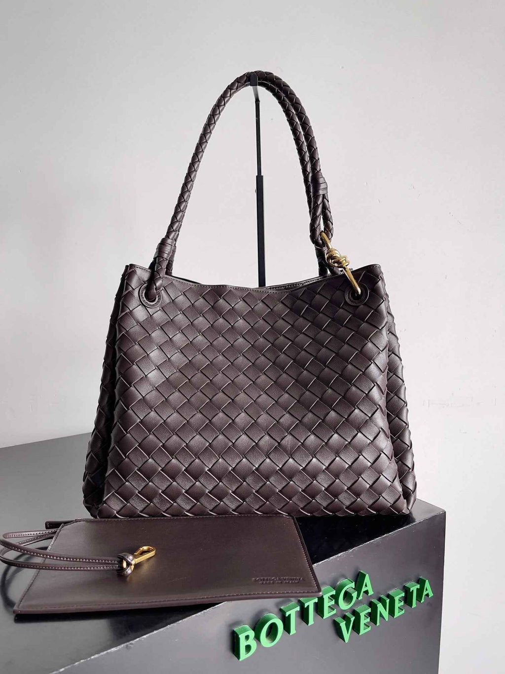 Bottega Veneta Parachute Large 796571 – Coffee Leather Hobo Bag