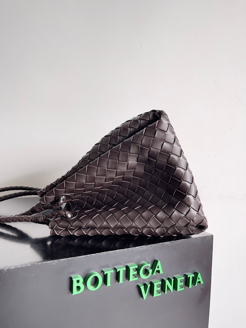Bottega Veneta Parachute Large 796571 – Coffee Leather Hobo Bag