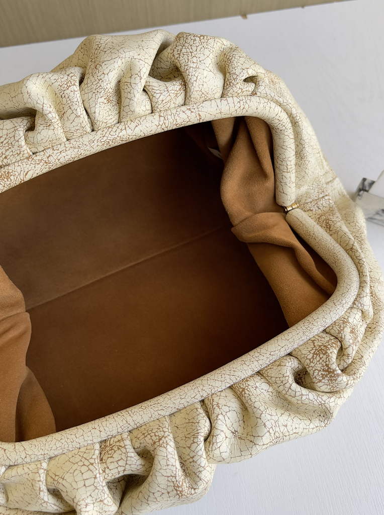 Bottega Veneta Pouch 576227 Beige Calfskin