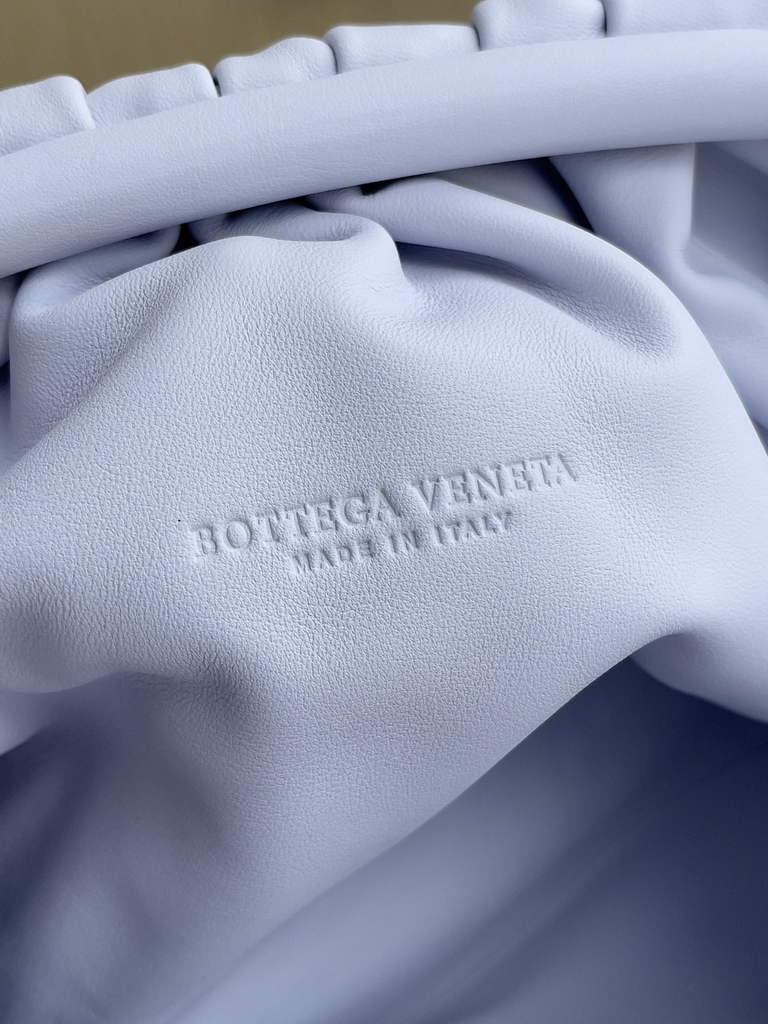 Bottega Veneta Pouch 576227 Calfskin In Light Blue