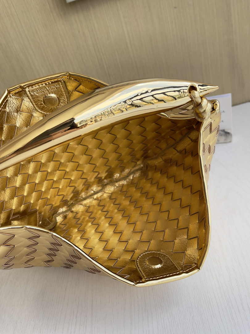 Bottega Veneta Sardine 716082 Lambskin Gold