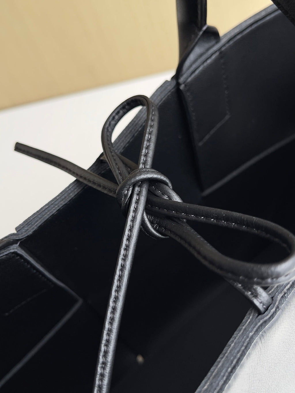Bottega Veneta Small Arco Tote Bag 652867 Calfskin Black