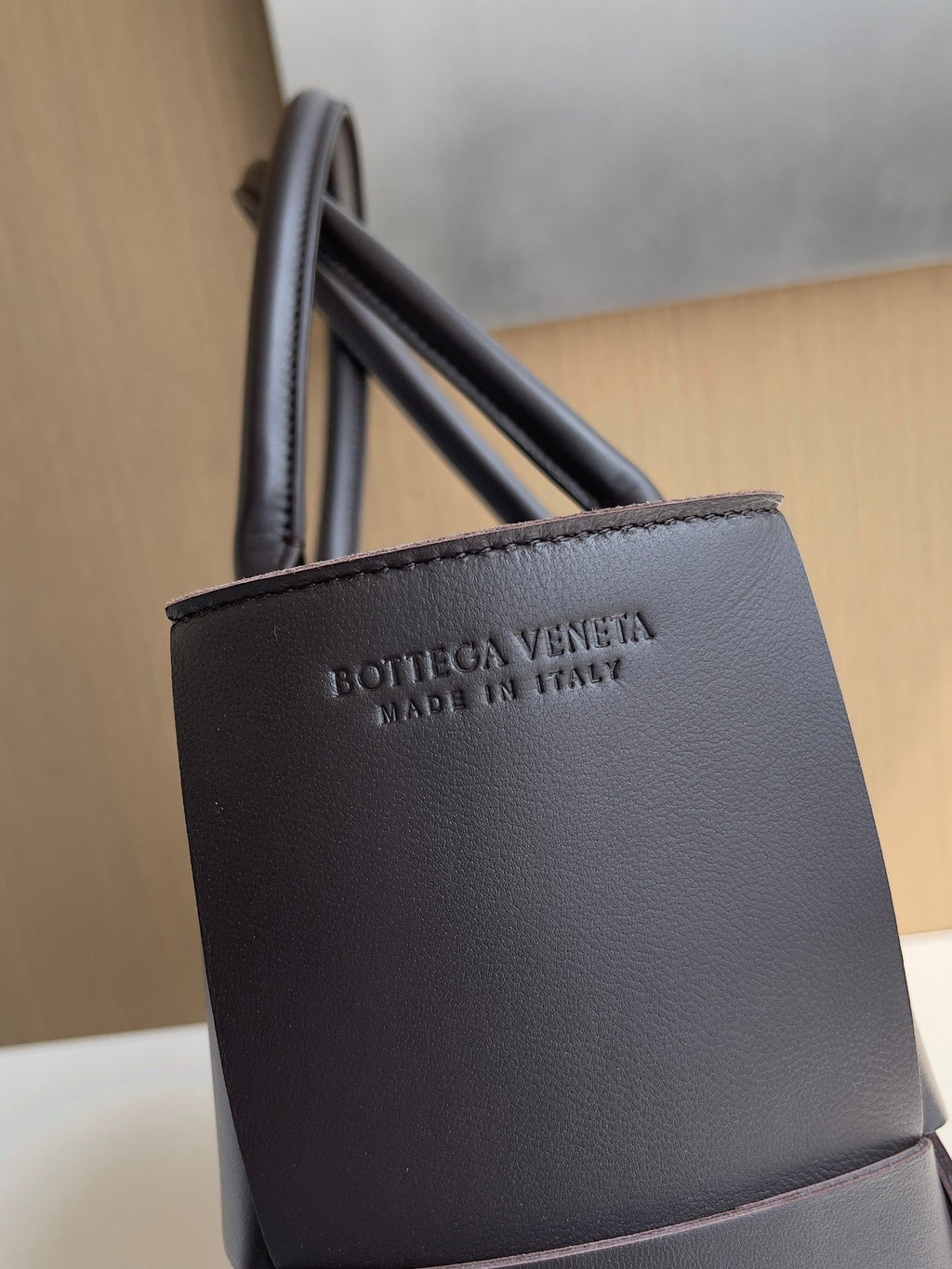 Bottega Veneta Small Arco Tote Bag 652867 Calfskin Brown