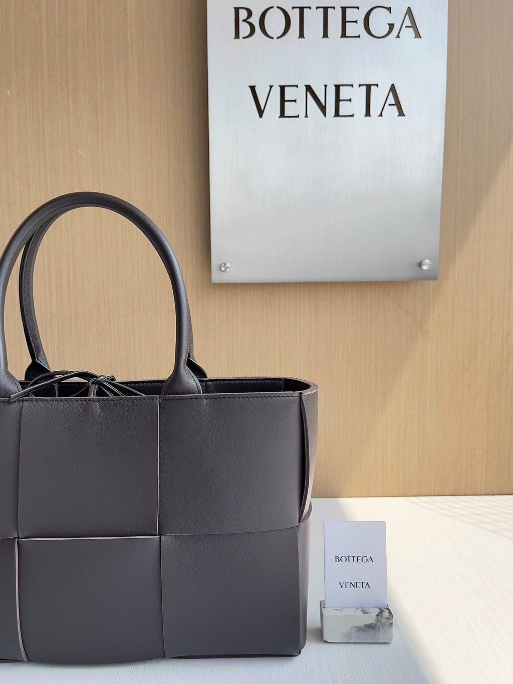 Bottega Veneta Small Arco Tote Bag 652867 Calfskin Brown