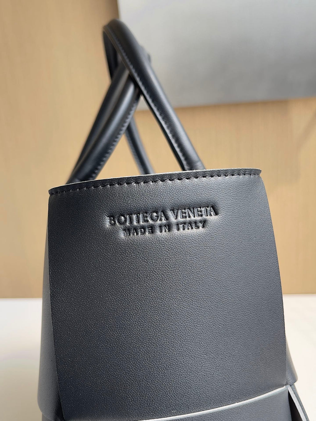 Bottega Veneta Small Arco Tote Bag 652867 Lambskin Black