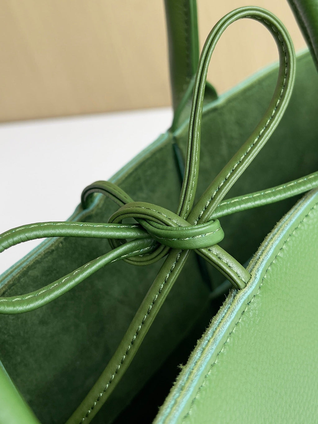 Bottega Veneta Small Arco Tote Bag Green Calfskin 652867
