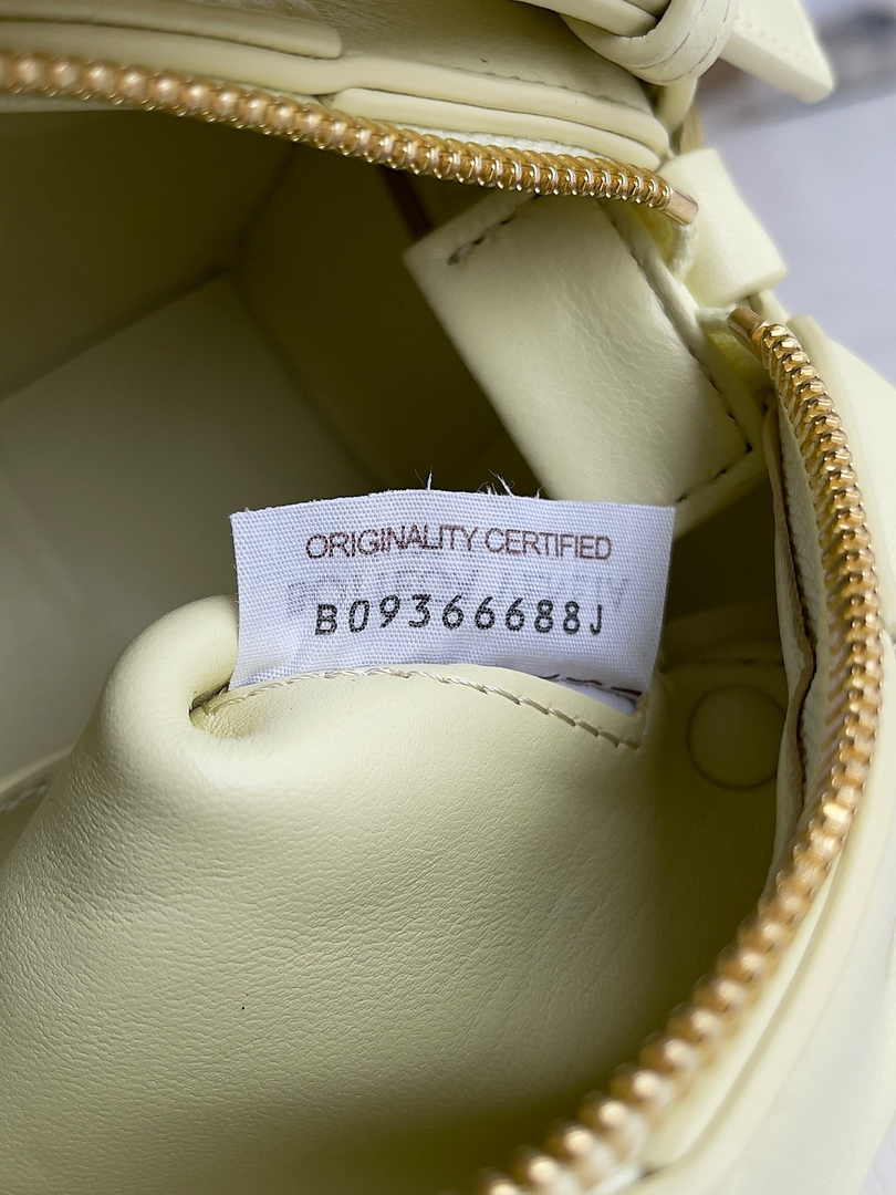 Bottega Veneta Small Brick Cassette 729166 Lambskin Light Yellow