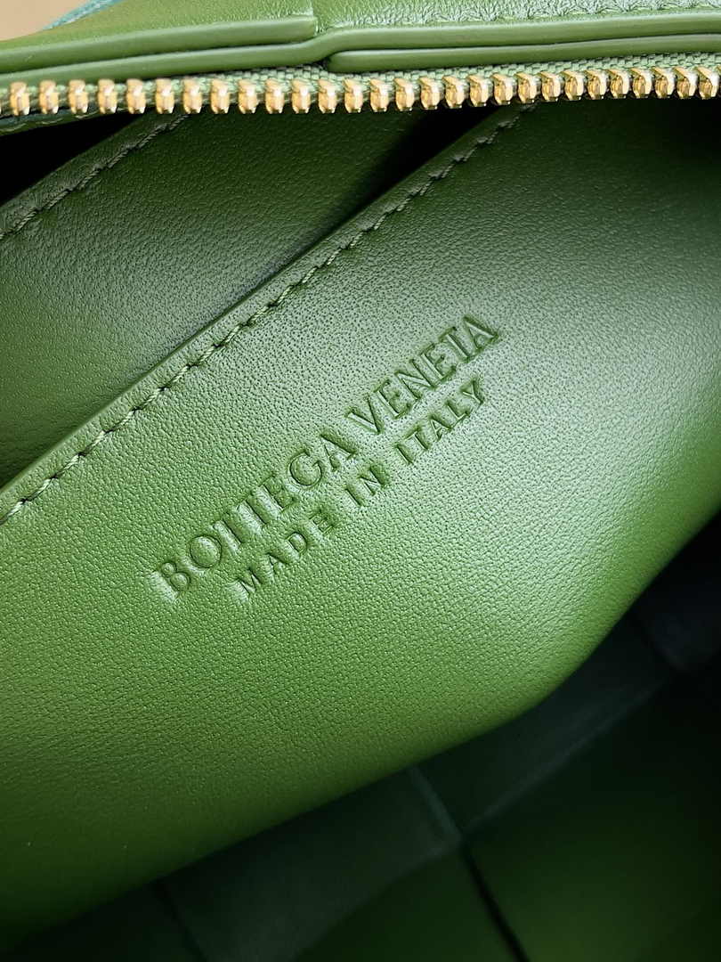 Bottega Veneta Small Brick Cassette 729166 Lambskin Dark Green