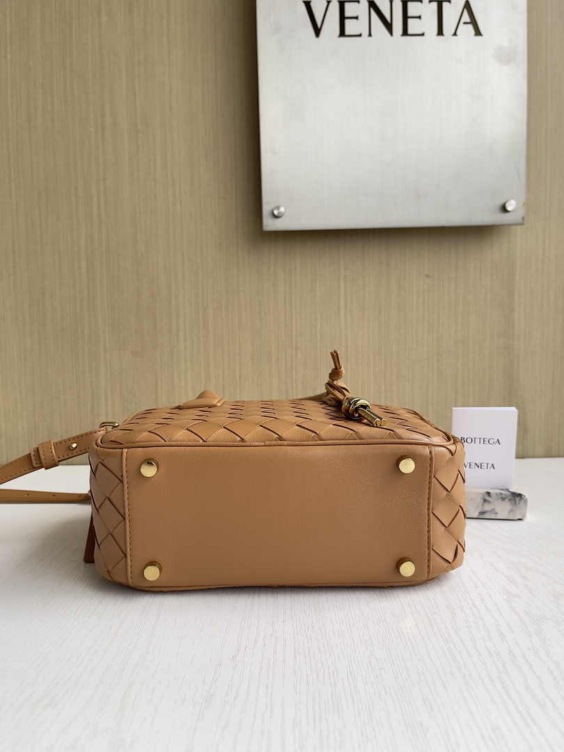 Bottega Veneta Small Getaway 776736 Lambskin Brown