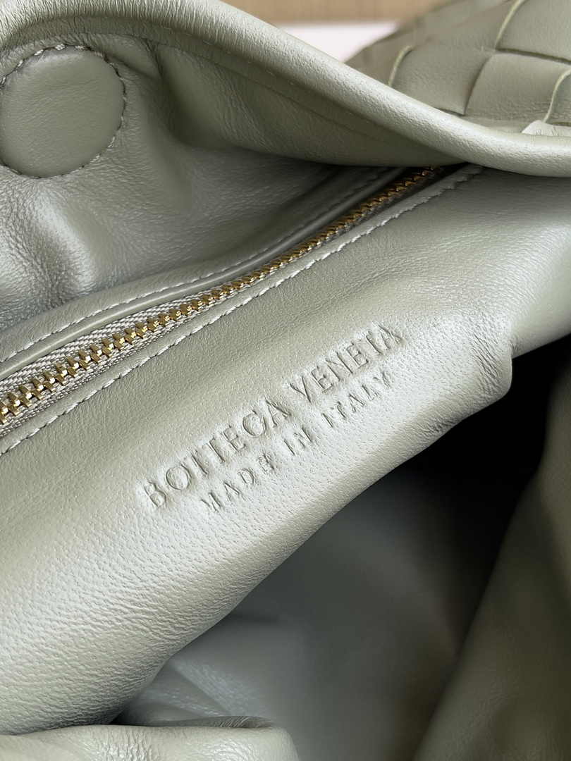 Bottega Veneta Small Hop Bag 763966 Calfskin Light Green