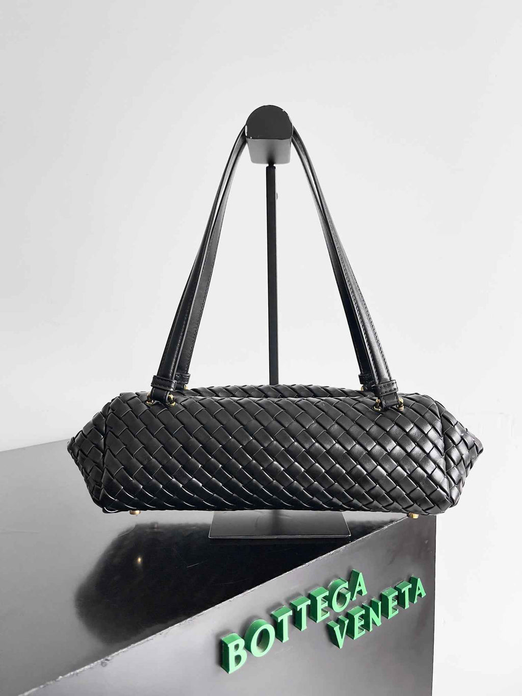 Bottega Veneta Let's go Shoulder Bag 796258 Black Leather
