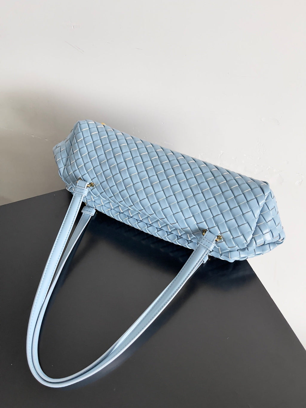 Bottega Veneta Let's go Shoulder Bag 796258 Blue Leather