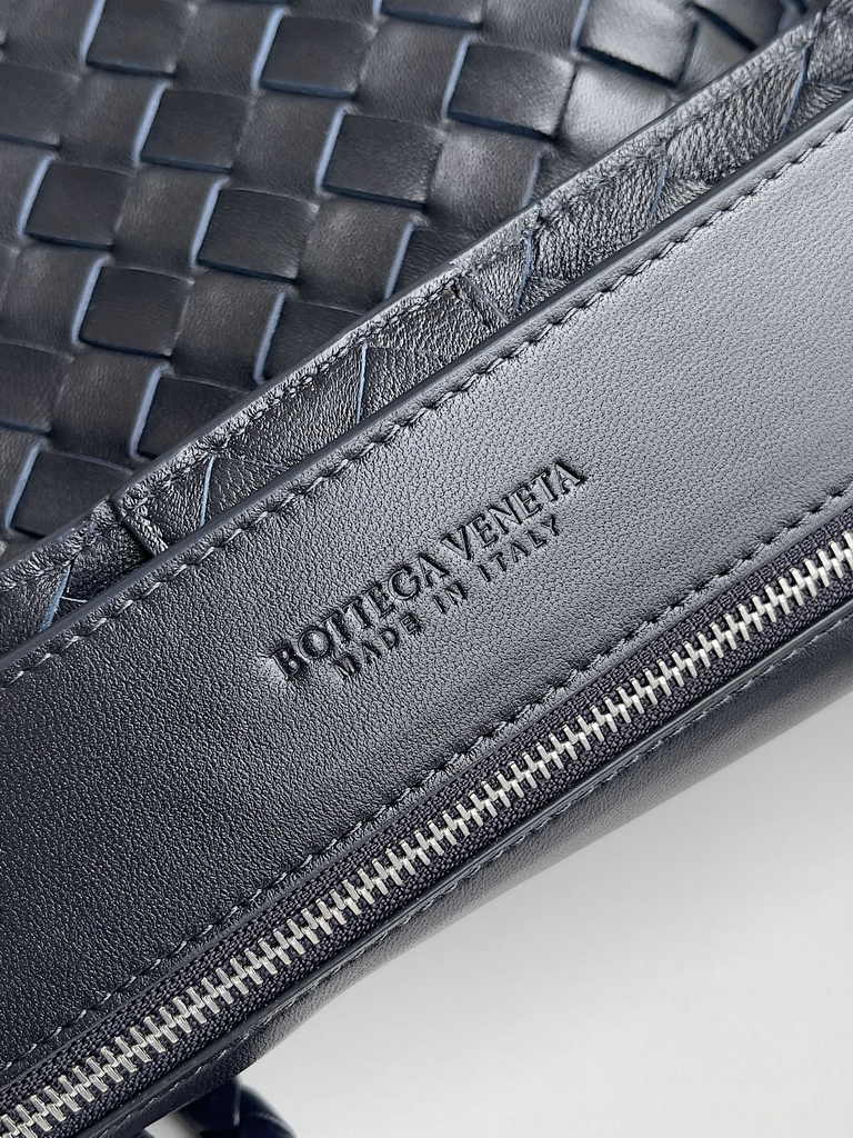 Bottega Veneta Large Andiamo Bag 766019 Naby Blue Lambskin