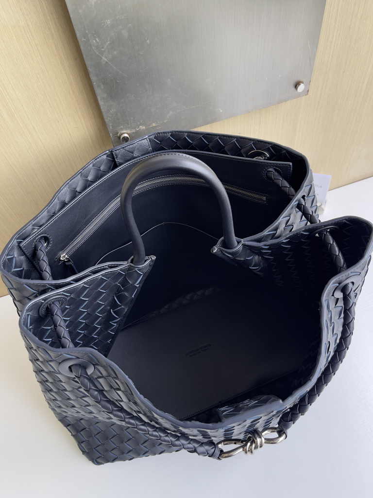 Bottega Veneta Large Andiamo Bag 766019 Naby Blue Lambskin