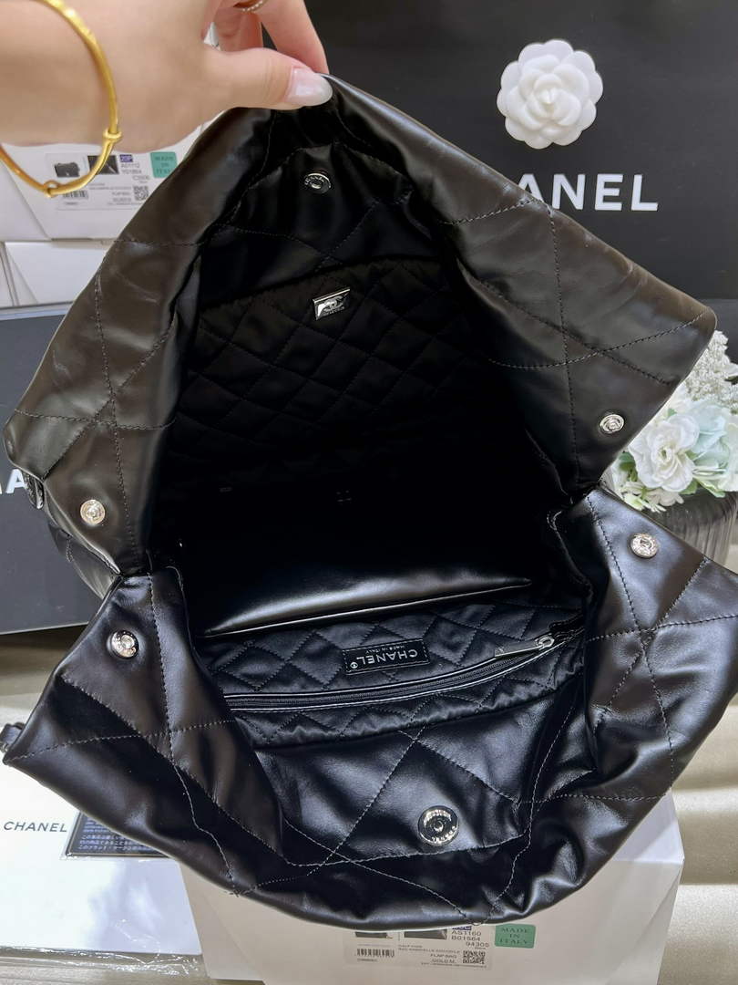 Chanel 22 Bag AS3261 Black Shiny Calfskin Black-Tone Metal