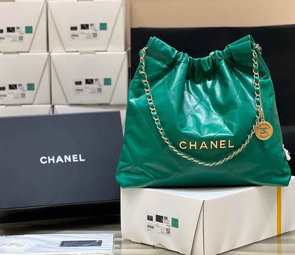 Chanel 22 Bag AS3261 Green Shiny Calfskin Gold-Tone Metal