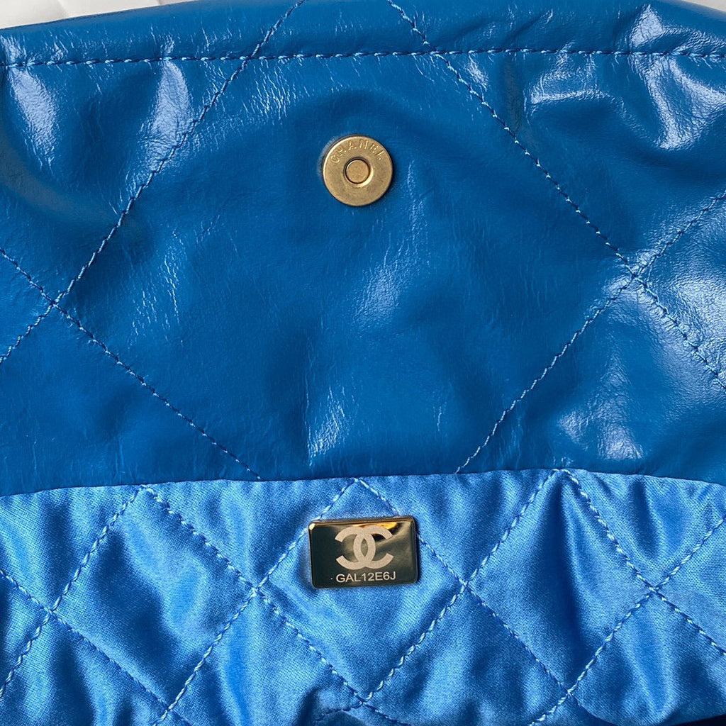 Chanel 22 Small Handbag AS3260 Shiny Calfskin Gold-Tone Metal Blue