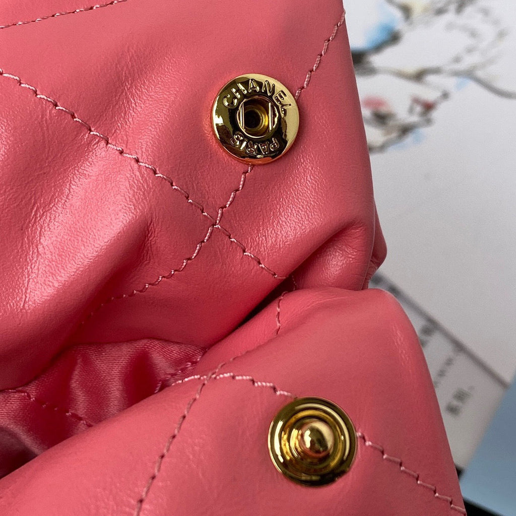 Chanel 22 Small Handbag AS3260 Shiny Calfskin Gold-Tone Metal Coral Pink