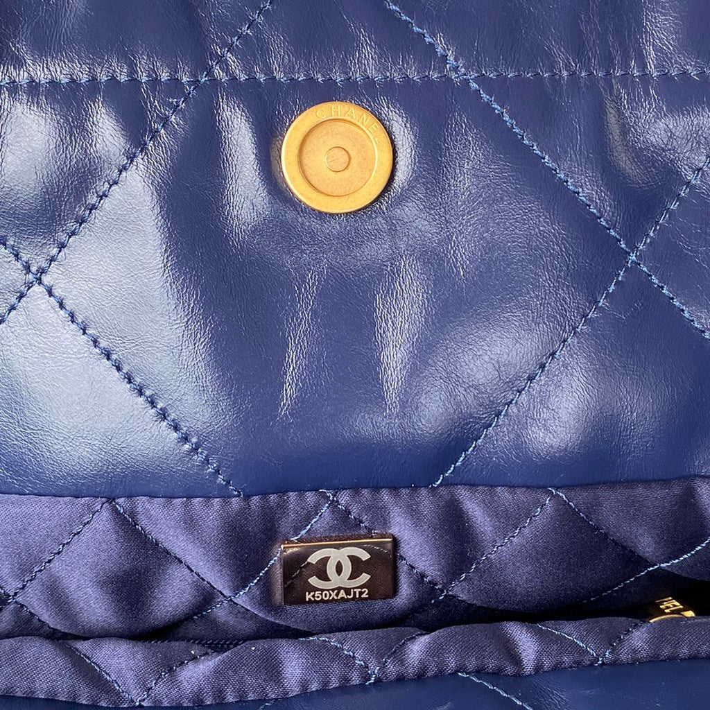 Chanel 22 Small Handbag AS3260 Shiny Calfskin Gold-Tone Metal Navy Blue