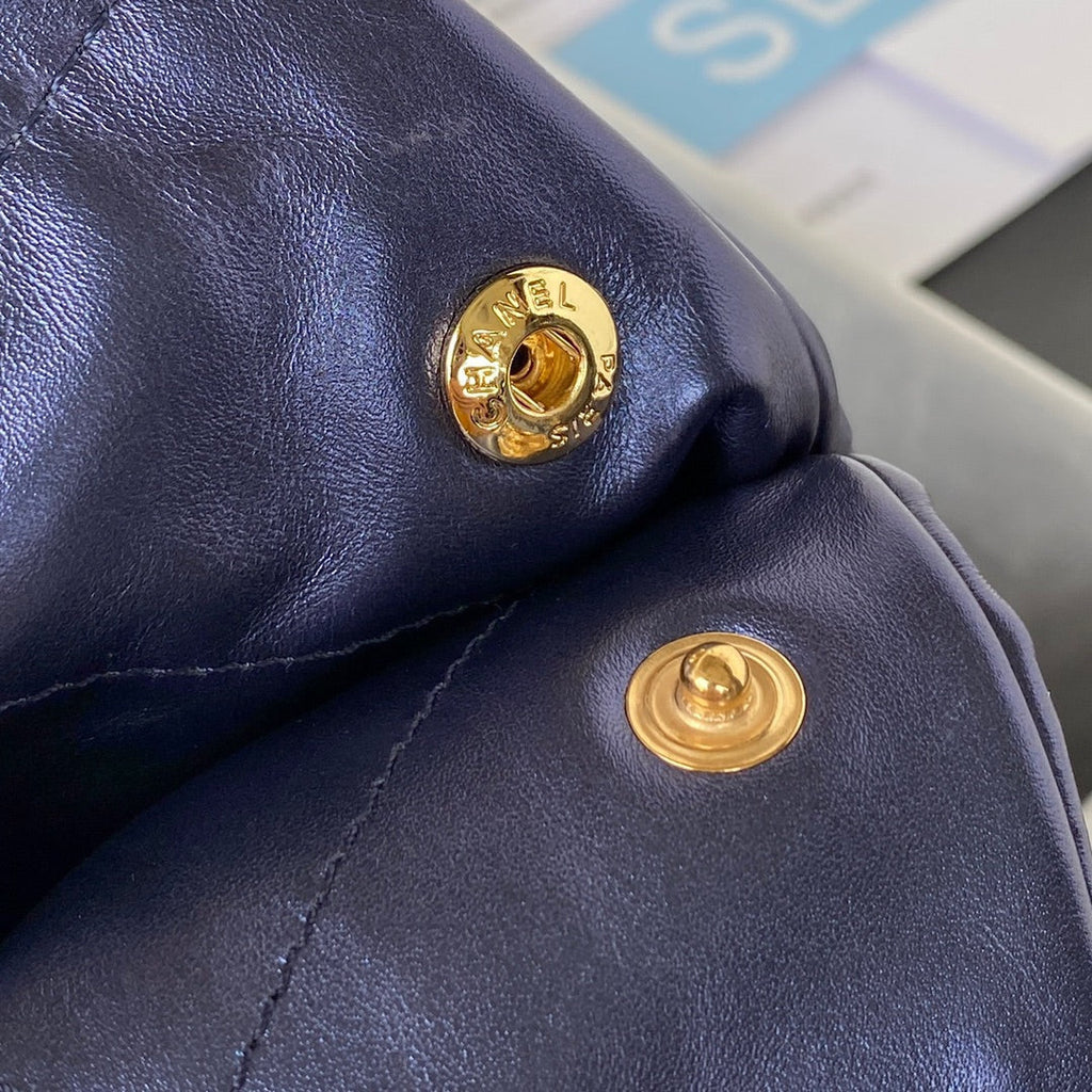 Chanel 22 Handbag AS3261 Shiny Calfskin Gold-Tone Metal Blue
