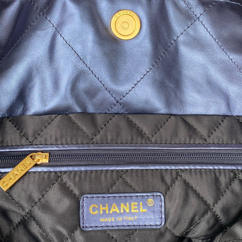 Chanel 22 Handbag AS3261 Shiny Calfskin Gold-Tone Metal Blue
