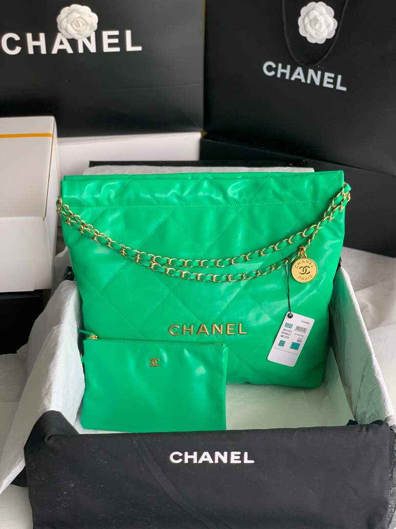 Chanel 22 Handbag AS3261 Shiny Calfskin Gold-Tone Metal Green