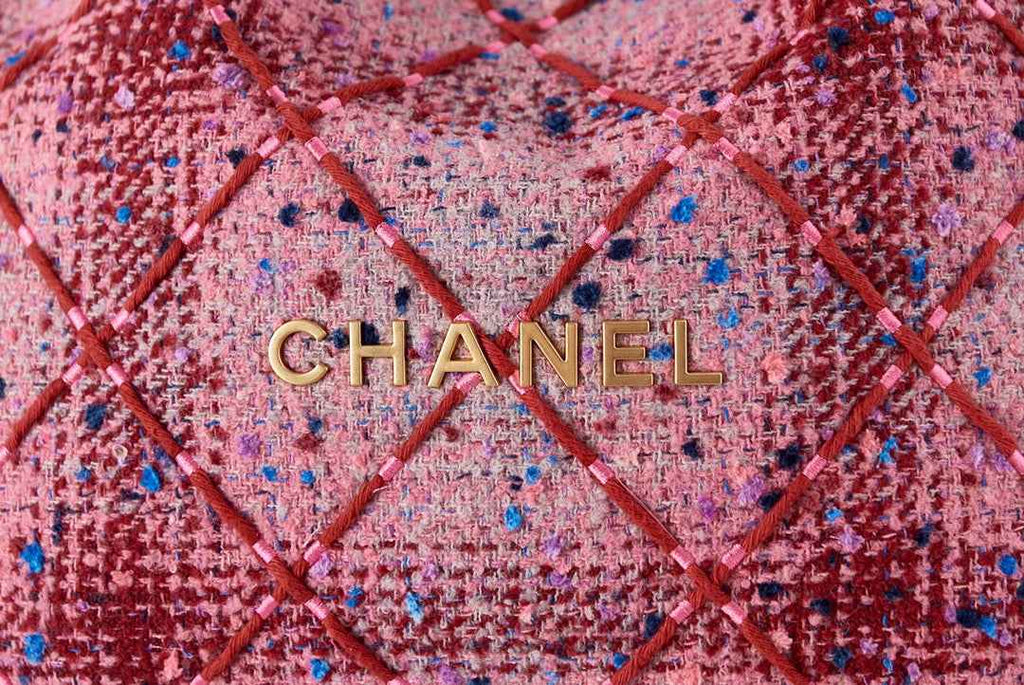 Chanel 22 Handbag AS3261 Tweed Gold Metal Pink Burgundy
