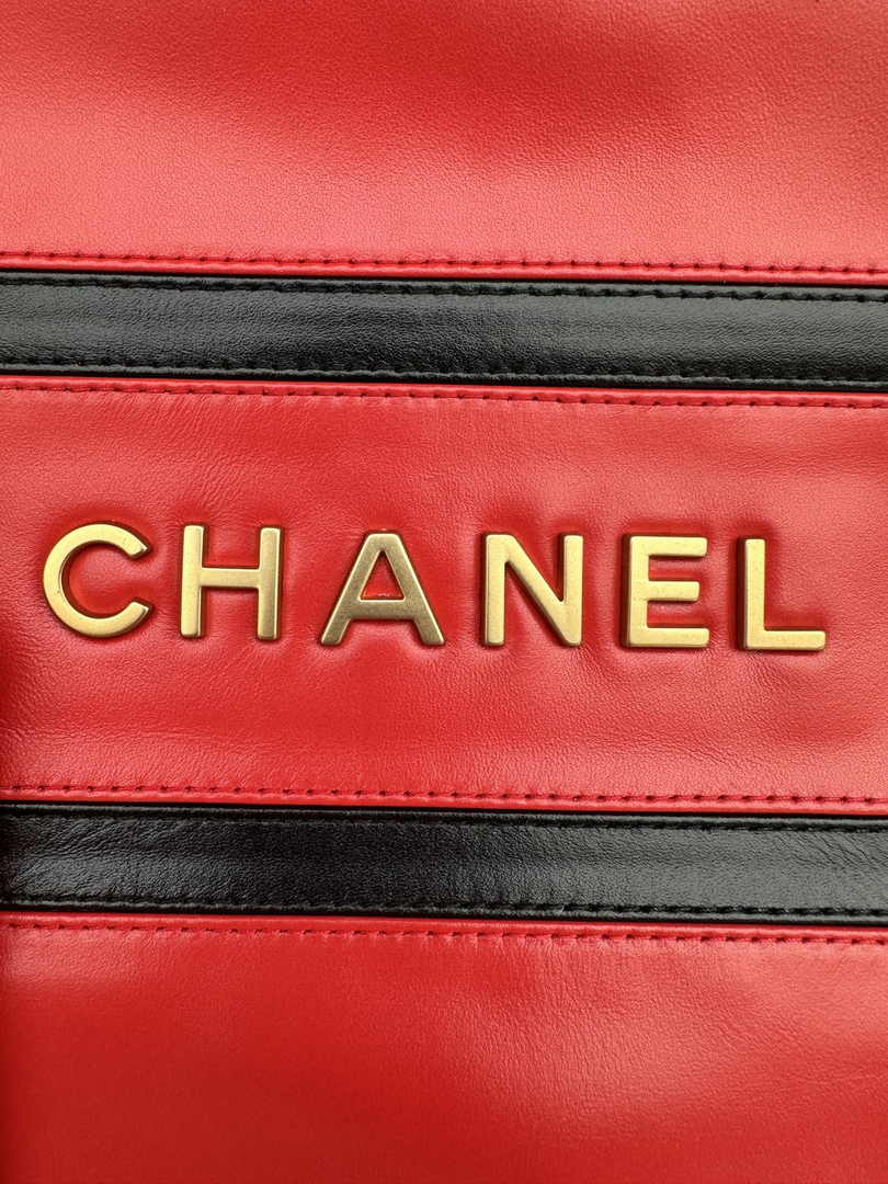 Chanel 22 Handbag AS3261 Red Black Calfskin