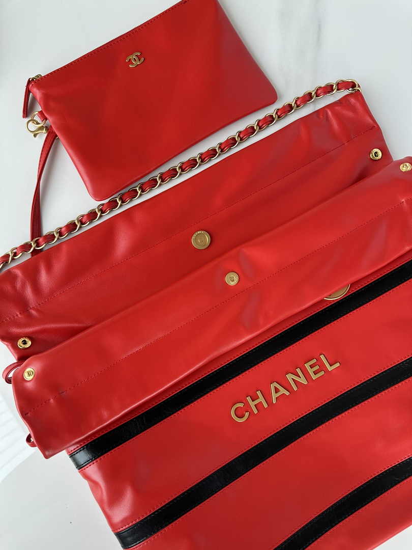 Chanel 22 Handbag AS3261 Red Black Calfskin