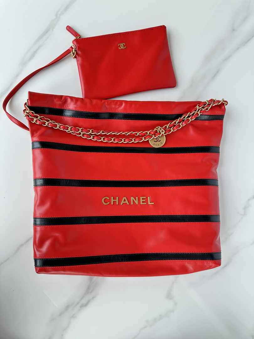 Chanel 22 Handbag AS3261 Red Black Calfskin