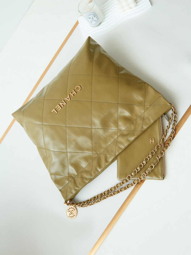 Chanel 22 Handbag AS3261 Calfskin Green