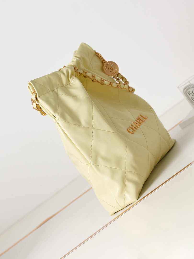 Chanel 22 Handbag AS3261 Calfskin Light Yellow
