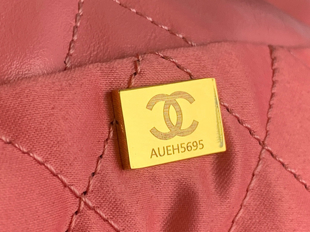 Chanel 22 Large Handbag AS3262 Shiny Calfskin Gold-Tone Metal Coral Pink
