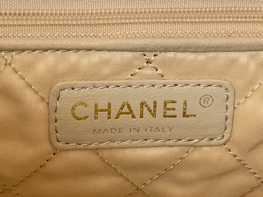 Chanel 22 Large Handbag AS3262 Shiny Calfskin Lacquered Metal White Logo Black