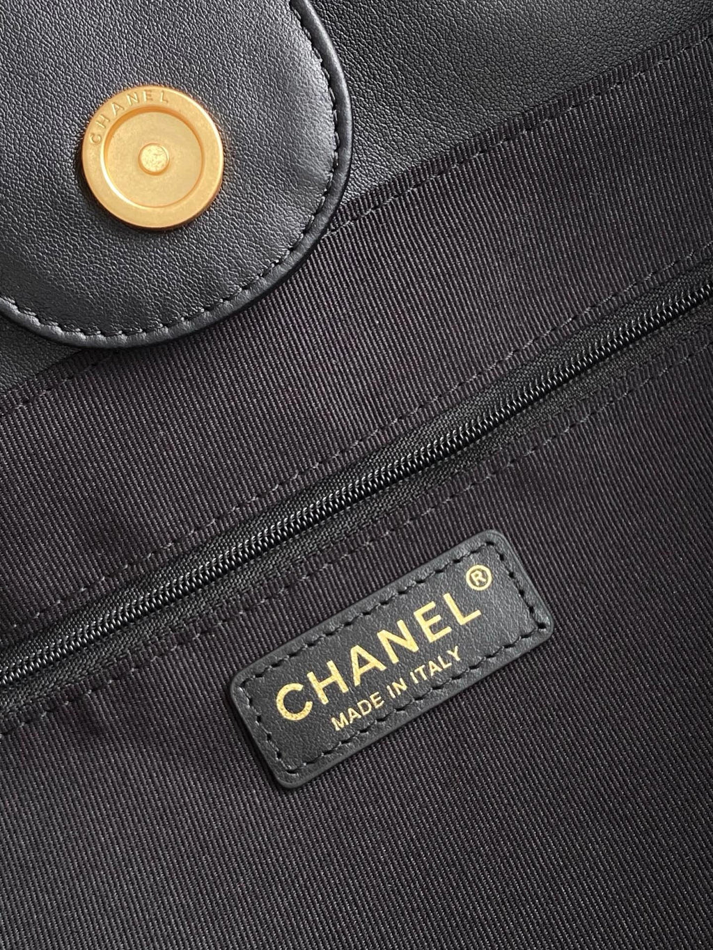 Chanel 25 Shopping Bag - Calfskin - AS3351
