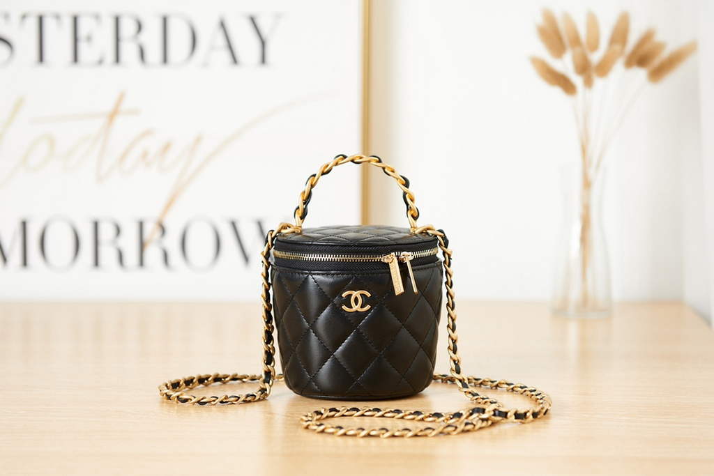 Chanel Ap2873 Vanity with Chain Patent calfskin Black