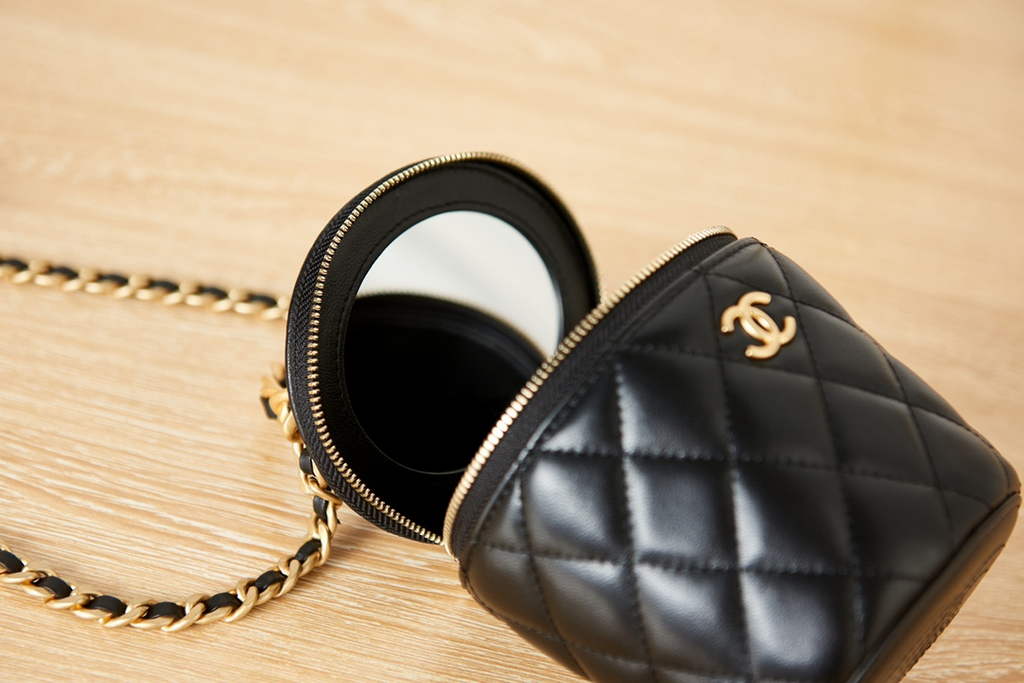Chanel Ap2873 Vanity with Chain Patent calfskin Black