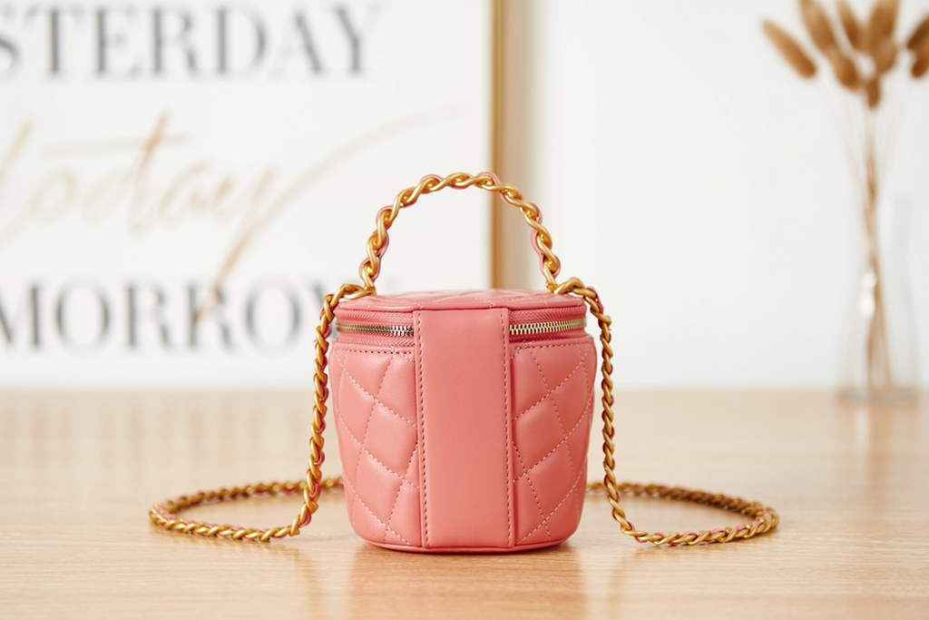 Chanel Ap2873 Vanity with Chain Patent calfskin Pink
