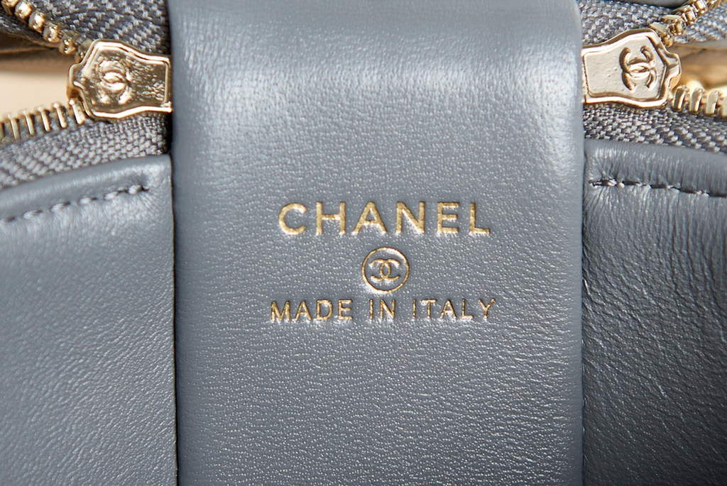 Chanel Ap2873 Vanity with Chain Patent calfskin Gray