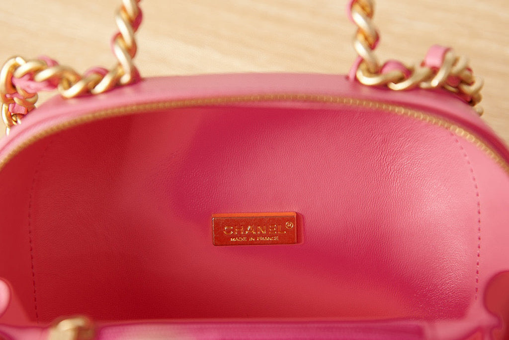 Chanel AS3066 Small Vanity Case Lambskin gold-tone metal pink