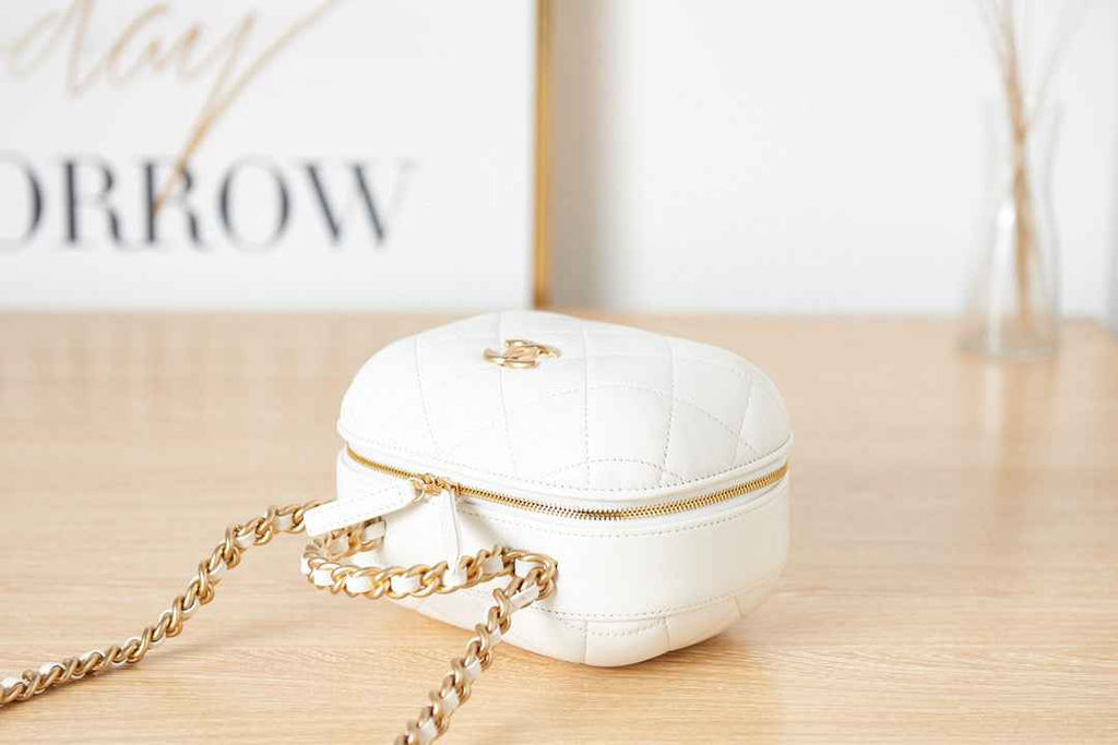 Chanel AS3066 Small Vanity Case Lambskin gold-tone metal White