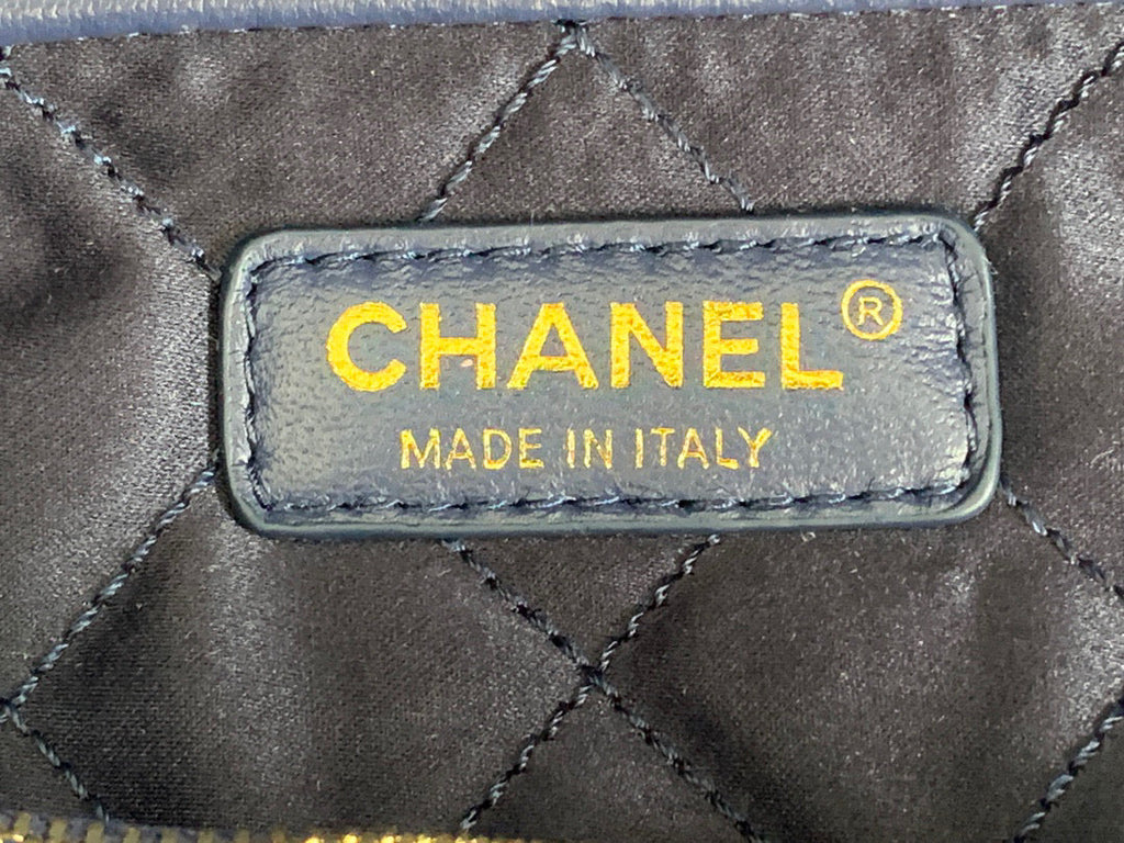 Chanel AS3261 22 Handbag Gold-Tone Metal Blue