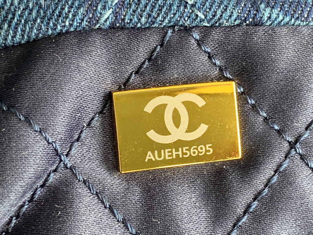 Chanel AS3261 22 Handbag Gold-Tone Metal Blue