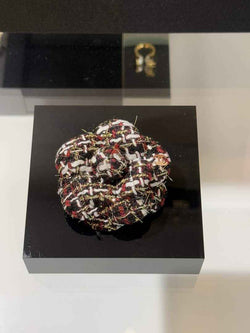 Chanel Brooch Jewelry ABH3290 - Default Title - View 1