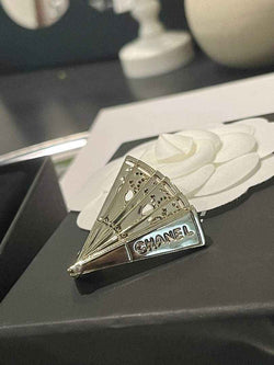 Chanel Brooch Jewelry J33503 - Default Title - View 1