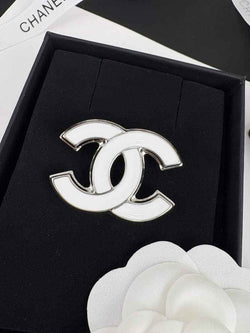 Chanel Brooch Jewelry J33504 - Default Title - View 1